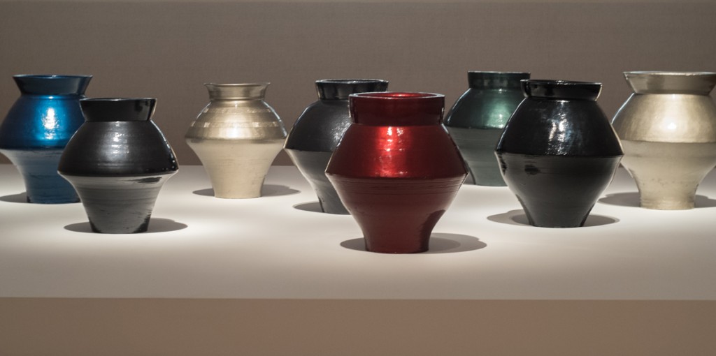 mgb14_p_ai_weiwei_03_han_dynasty_vase-1024x510